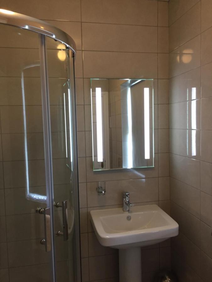 Mulberry Lodge Guest House 巴利霍尼斯 外观 照片